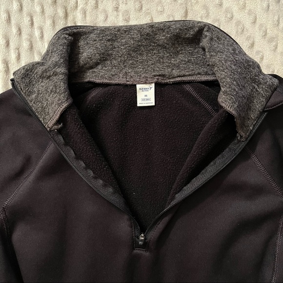 EUC Old Navy athleasure sweatshirt - Picture 7 of 16